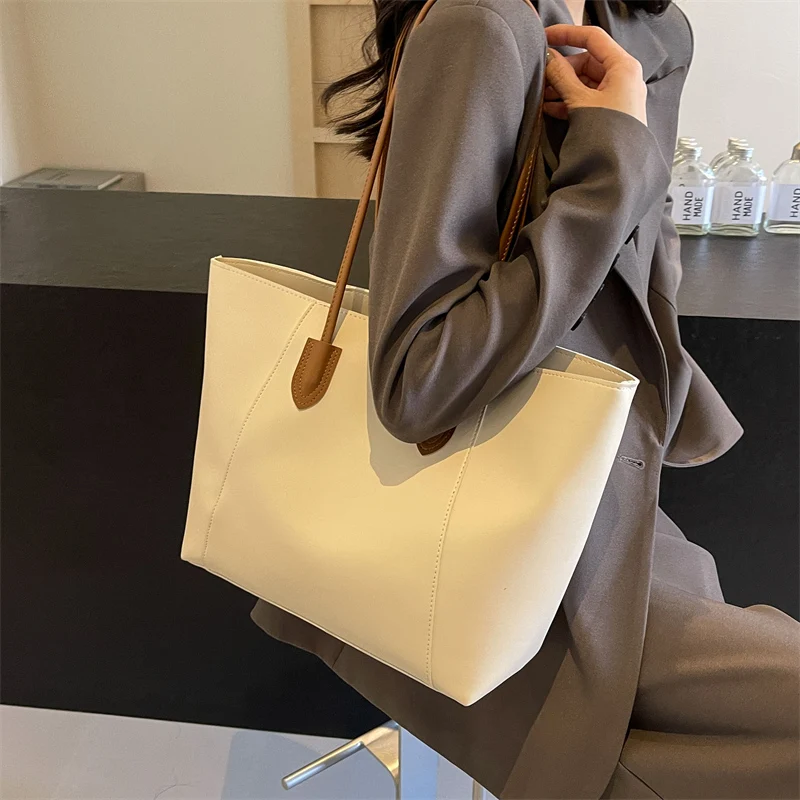 ◇ILLIGO◇ Soft shirring big bag beige Soft Shirring Big Bag Black | ファッション通販サイト NUGU
