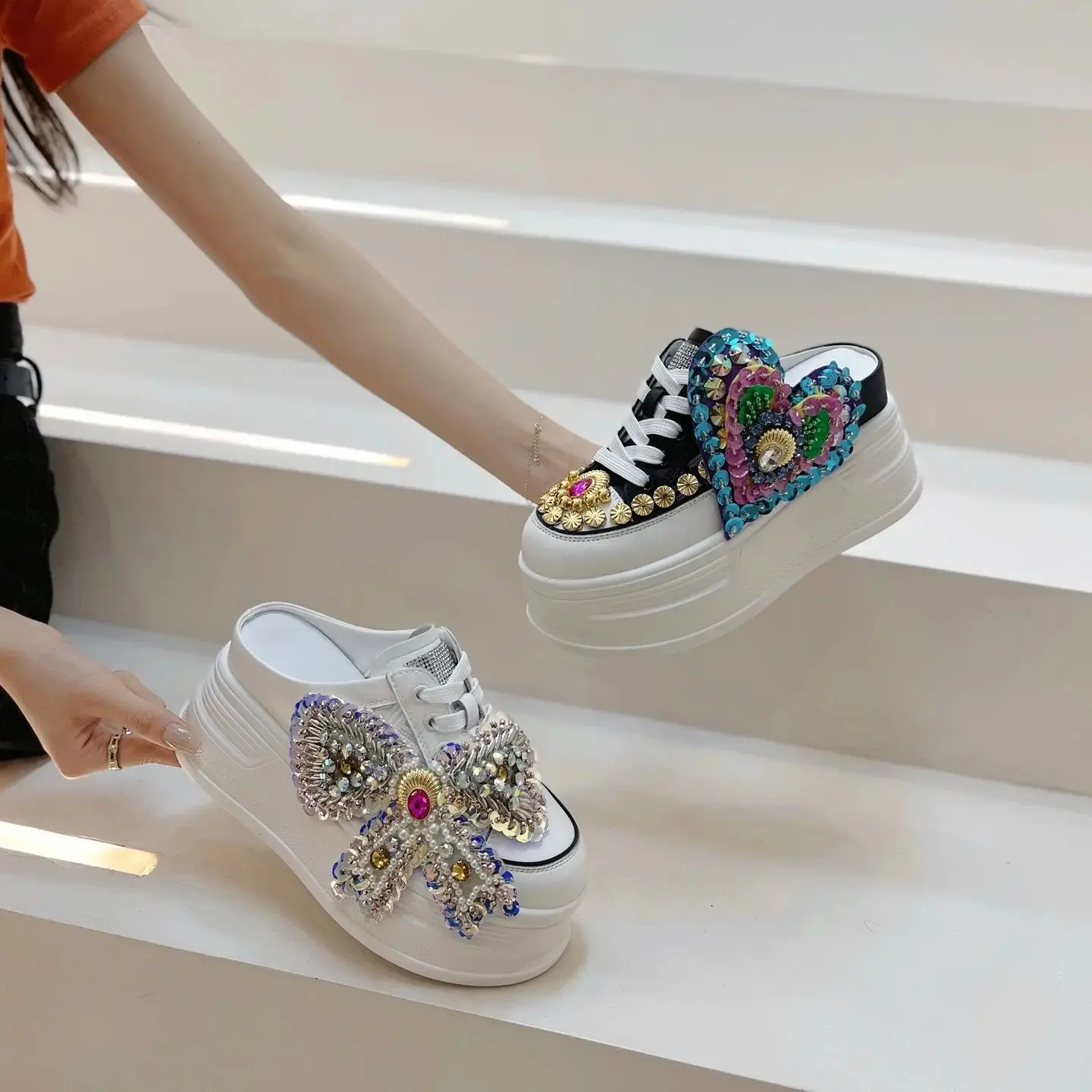 

Women Summer Mules Shoes High Heels Platform Slip-On Outdoor Slippers Crystal Slides Rivet Special Designer Luxury Brand Casual