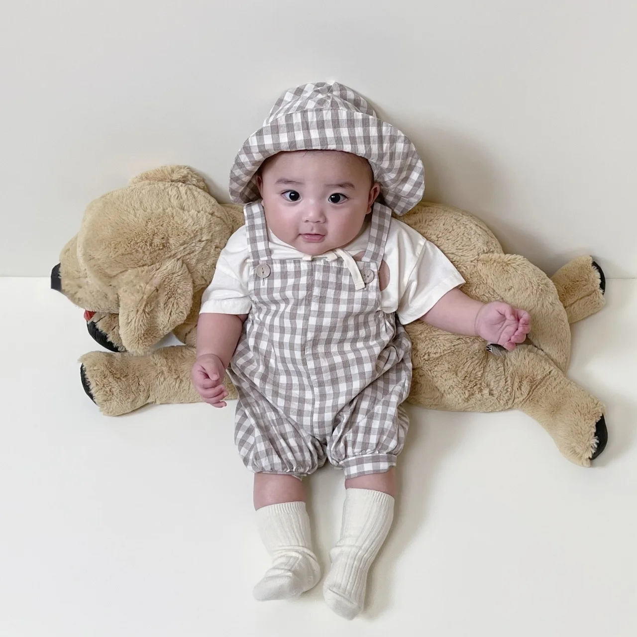 Newborn Baby Cute Set Boy Lion T-shirt + Toddler Fashion Plaid Sling Overalls + Girl Sun Protection Fisherman's Hat 3pc Suit stylish baby clothing set