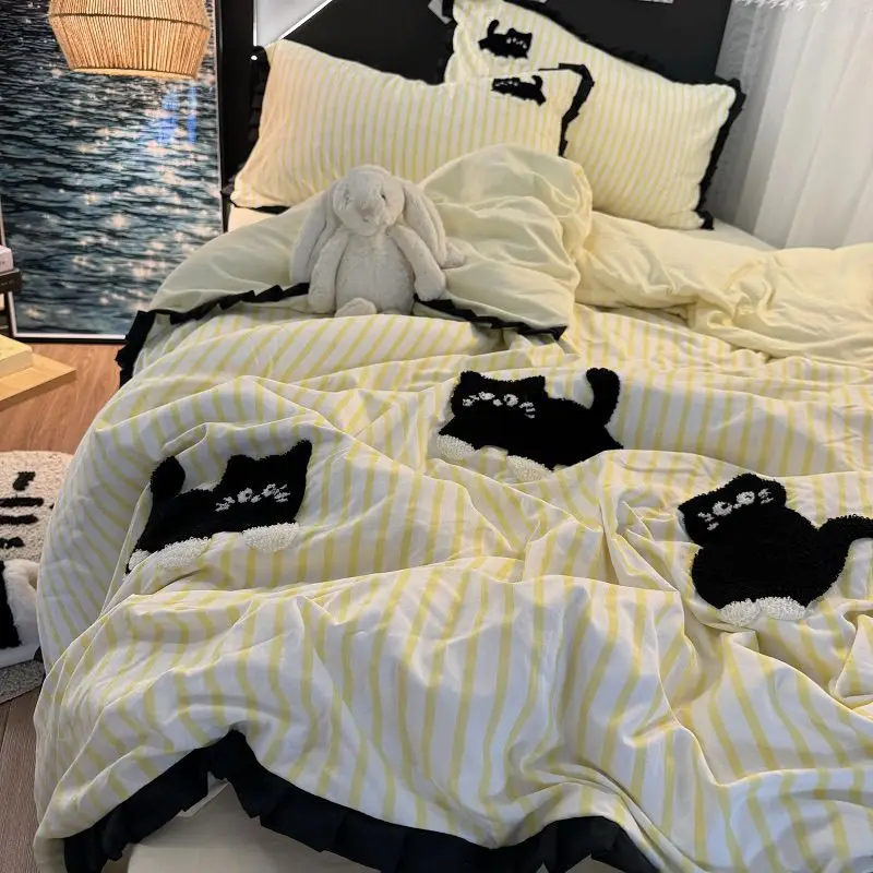 Korean Style Bedding Set Green Strip Black Cat Embroidery Washed Cotton Duvet Cover Cute Cardboard Bed linen Comforter Sets