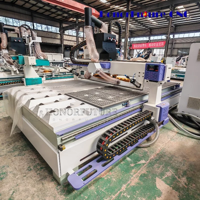 CNC 밀링 머신 1325 자동 공구 교환기 목재 조각 기계 가구 산업용 목재 밀링 커터 1300*2800mm ATC