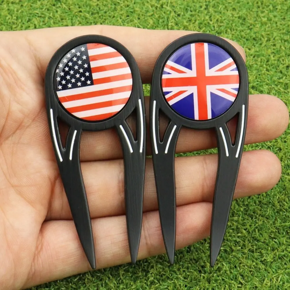 

Magnetic Golf Green Fork Golf Accessories Zinc Alloy Multifunctional Golf Ball Fork Portable 4 in 1 Divot Fork Play Golf