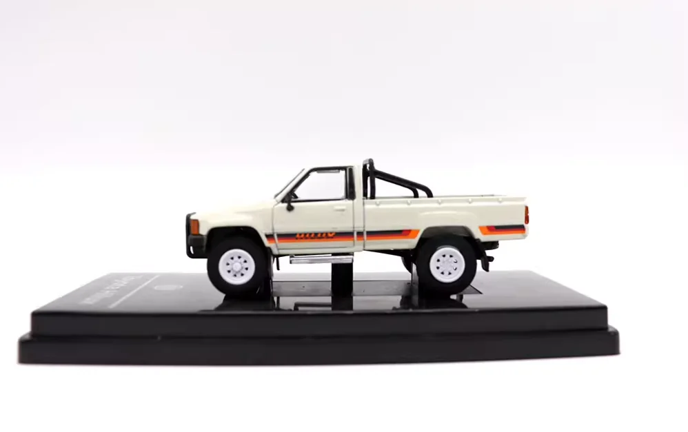 Para64 1:64 1984 Hilux Pickup Truck Simulation Alloy Car Model Gifts Decoration Collection Toys Static Display 26 Sb070c32f45d5460e85045bb1a4d7ba0bQ