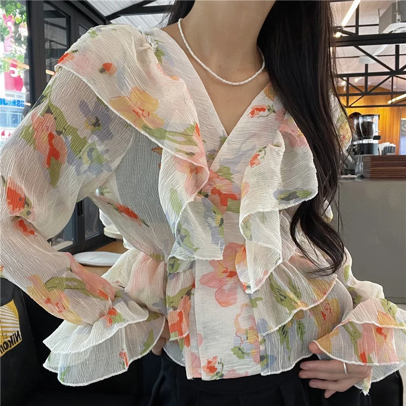  ž   Ÿ õ  V-neck    㸮    Ҹ   