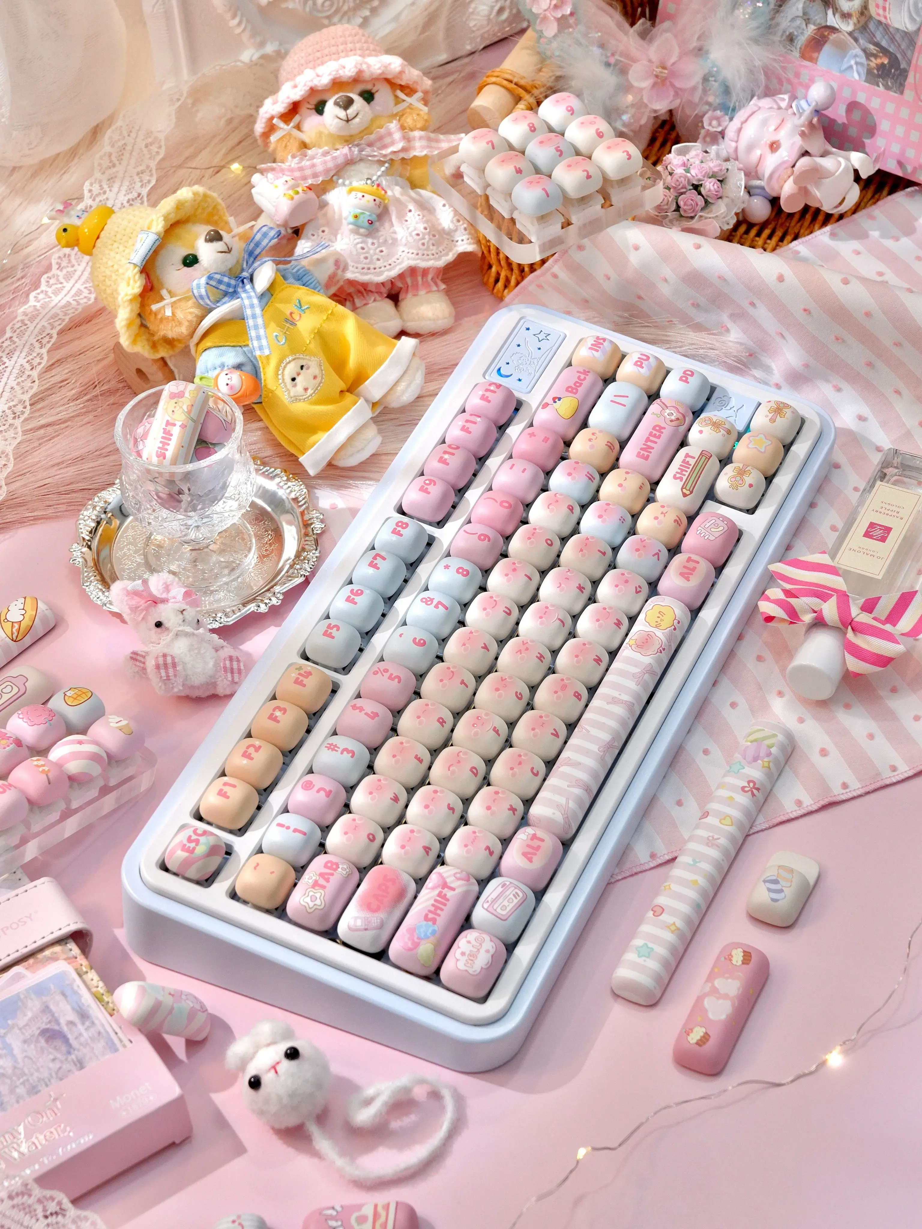 cute rounded keycaps MOG profile for gaming keyboard upgrade