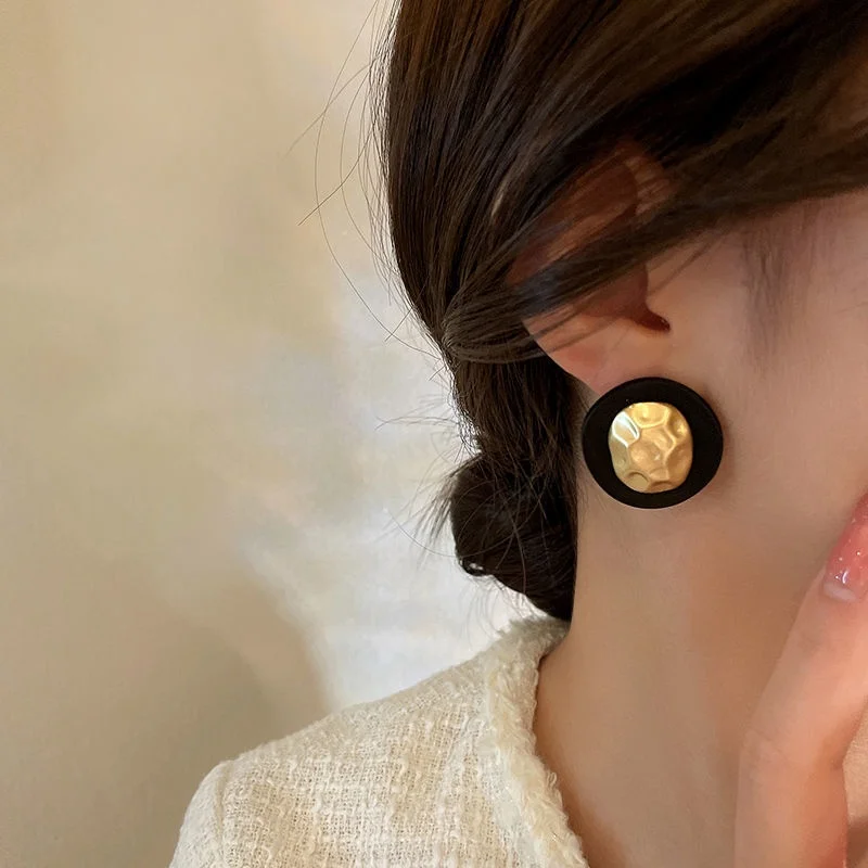 

Женские высококачественные крутые золотые серьги во французском стиле