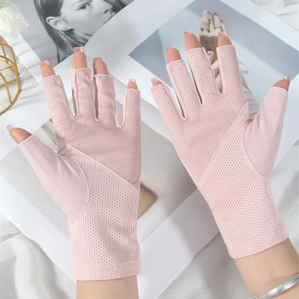 Description Picture 6 of item2Pcs/Pairs Pink/Grey Anti UV Nail Gloves V Protection Stretchy Breathable Fingerless Glove Nail Art Tools Nail Art Lamp Gloves