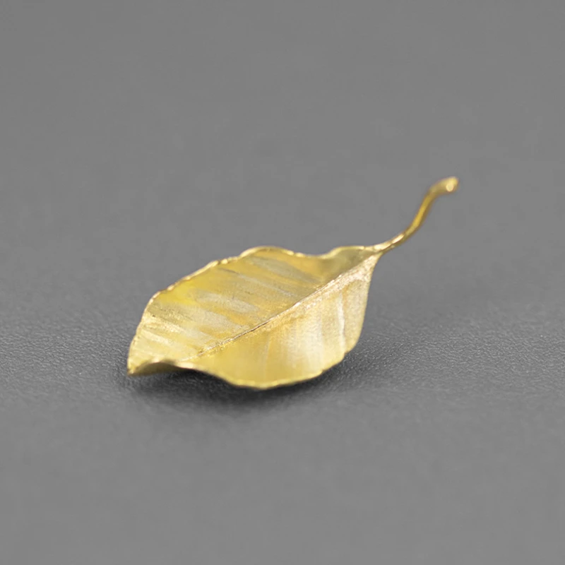 

Original niche design: French literary and artistic, romantic, elegant, high-end, autumn leaf element silver brooch