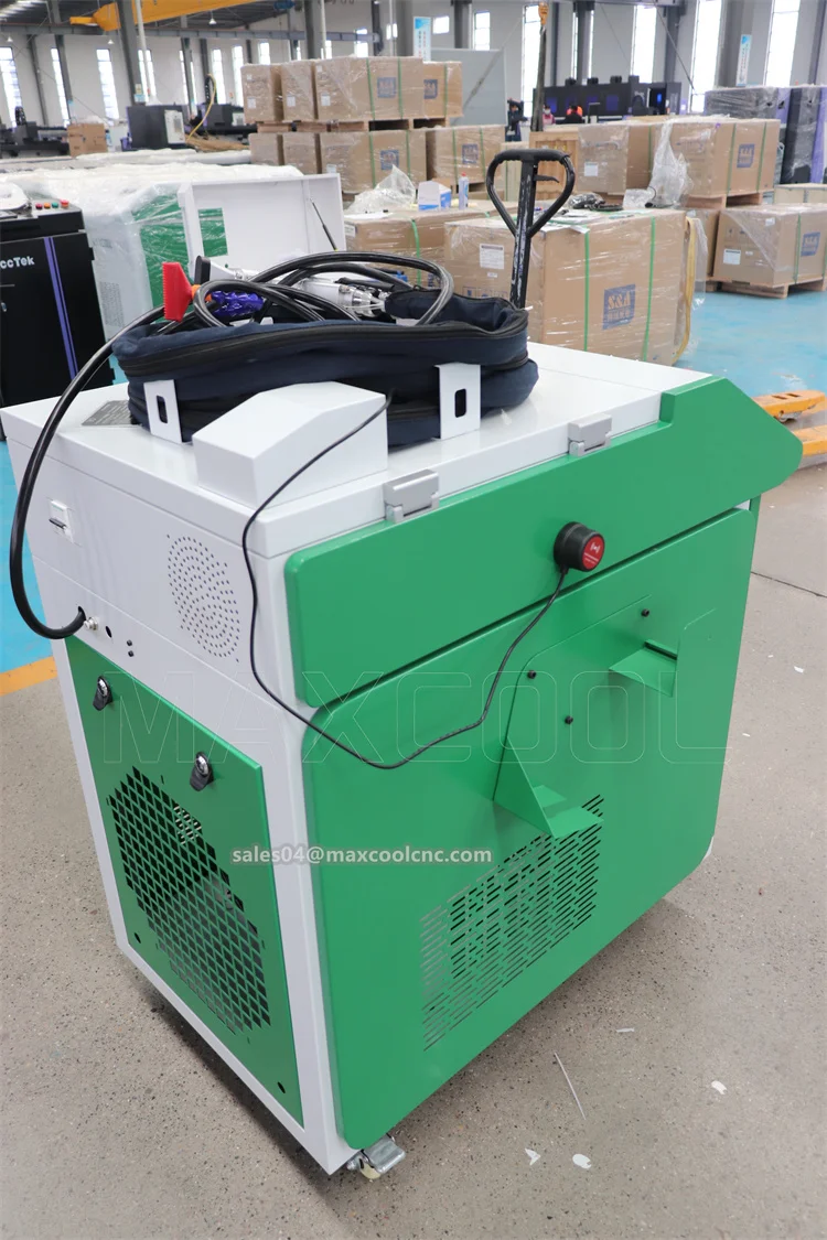 2000W 3000W Handheld Rust Removing Laser Cleaning Machine For Metal Coating Oil Removal Blasting Derusting Laser Cleaner 4