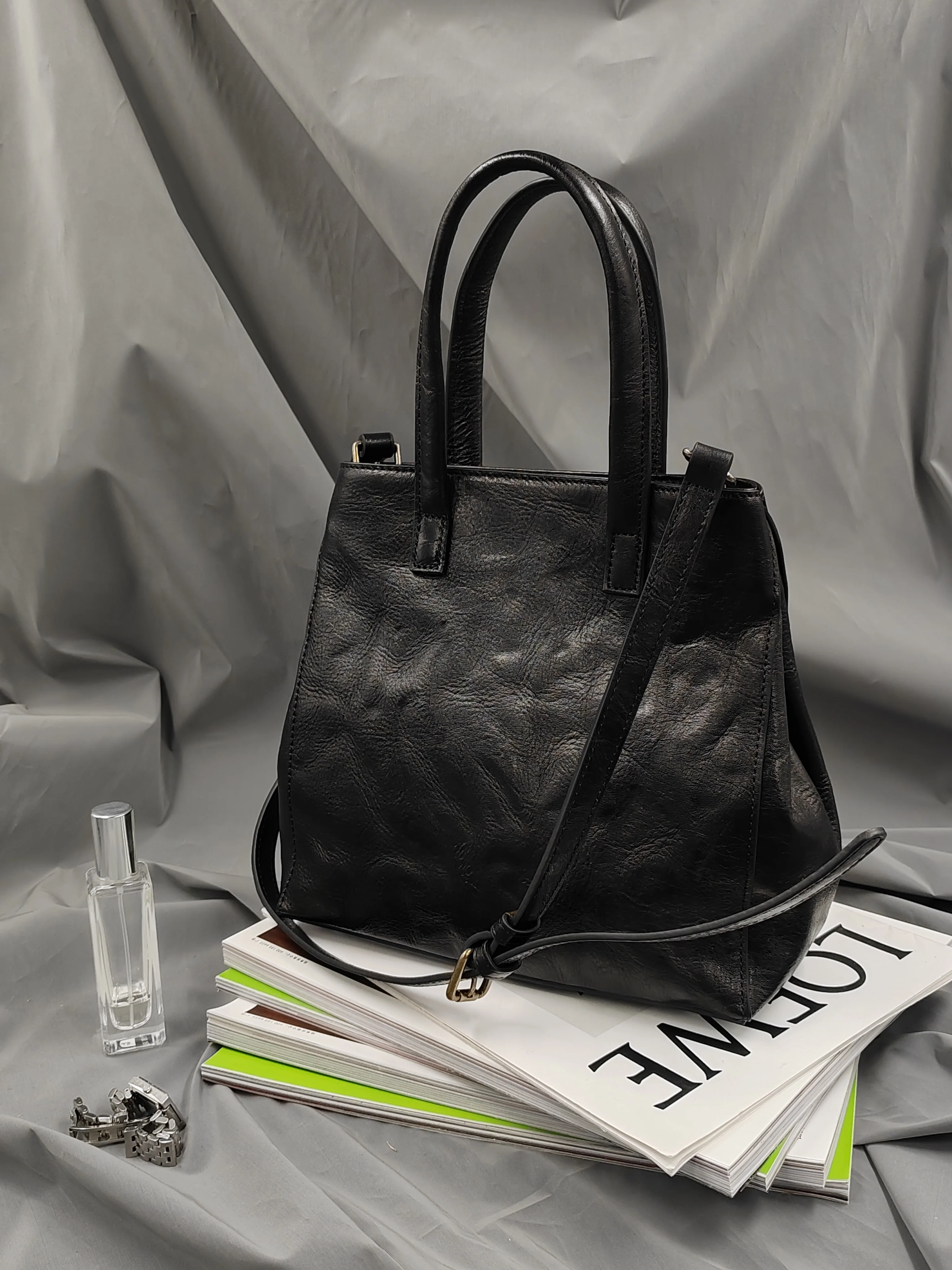 

Versatile genuine leather tote women's bag with top layer vegetable tanned cowhide single shoulder diagonal cross handbag
