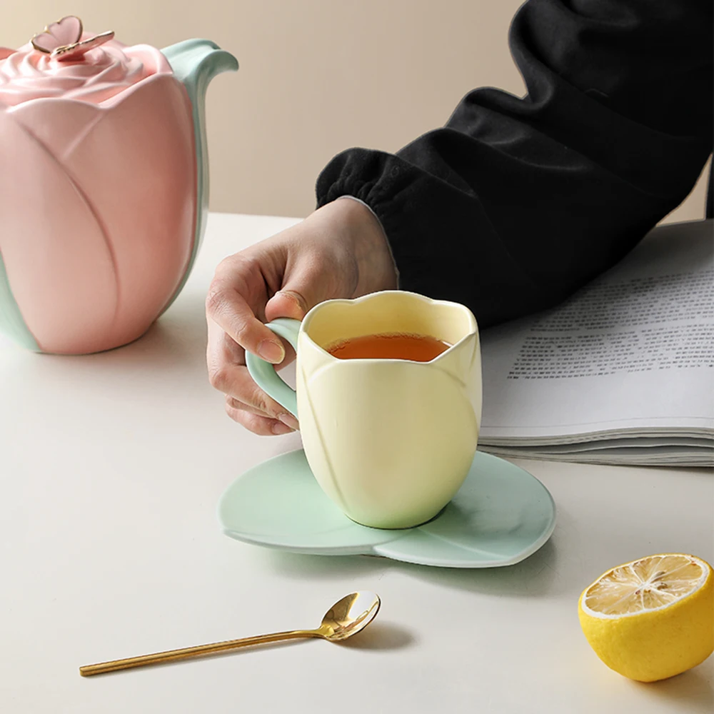 Tulip Luxury Ceramic Coffee Cup Saucer Set with Hand and Dish Milk Tea Cappuccino Tableware 280ml/320ml Birthday Couples Gifts ceramic coffee cup set