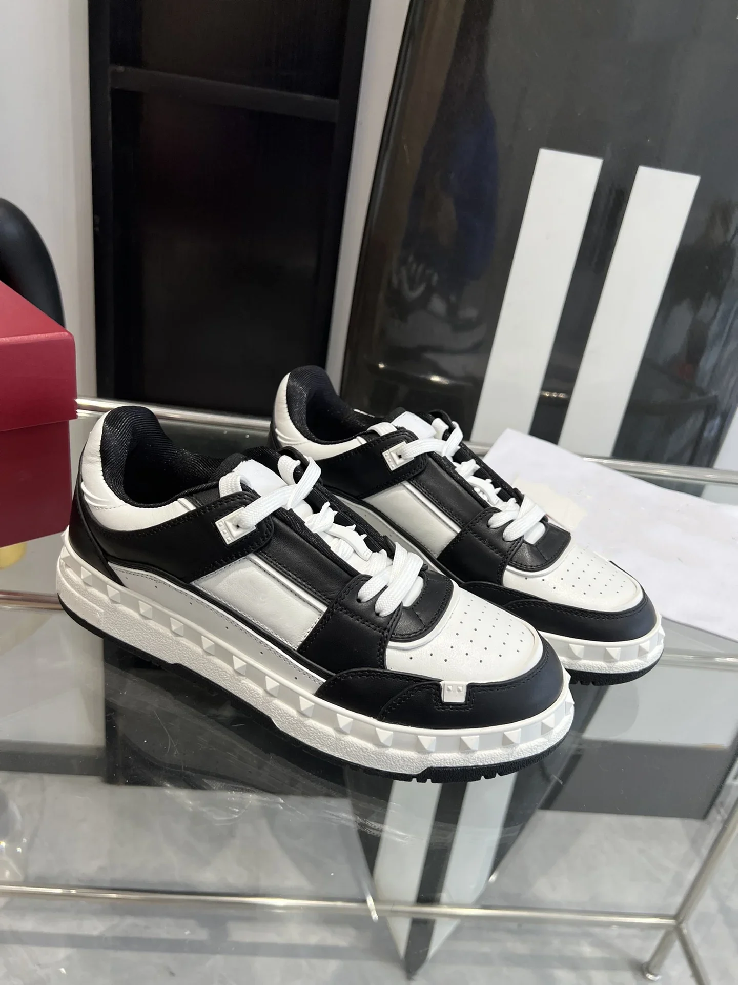 Couple's color blocking sports and leisure  genuine leather classic versatile board shoes