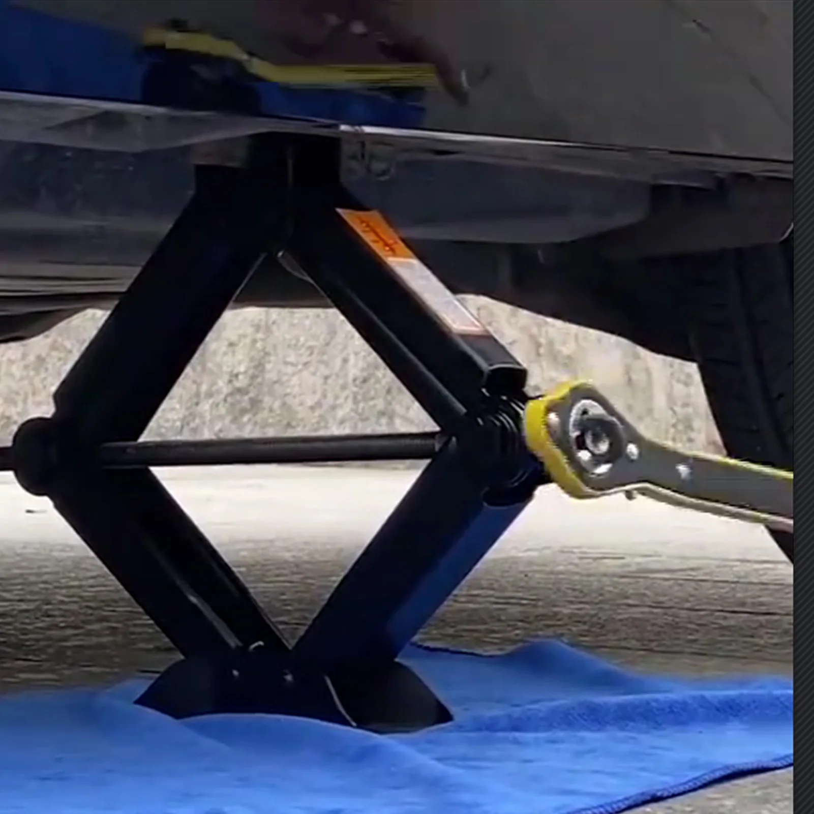 Conveniente 2 Tonnellate Di Martinetto Per Auto Manuale Di Tipo Orizzontale 2 Tonnellate Di Riparazione Di Pneumatici Per Auto Pieghevoli Con Piastra 