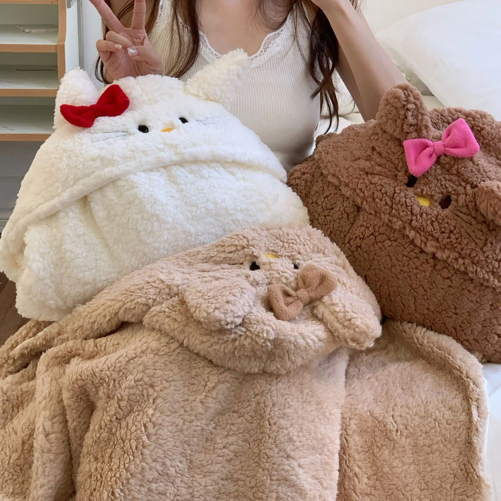 

Cute Cartoon Helo Kittys Plush Blanket Winter Thickened Warm Household Sofa Blanket Shawl Nap Blanket Student Cloak Xmas Gift