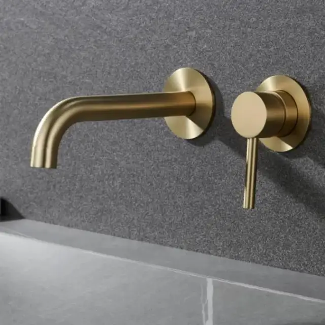 สแตนเลสห้องน้ําก๊อกน้ําอ่างล้างจานอ่างล้างหน้า Matte Black gold ร้อนและเย็น Wall Mount Spout Bath พร้อมที่จับ 2