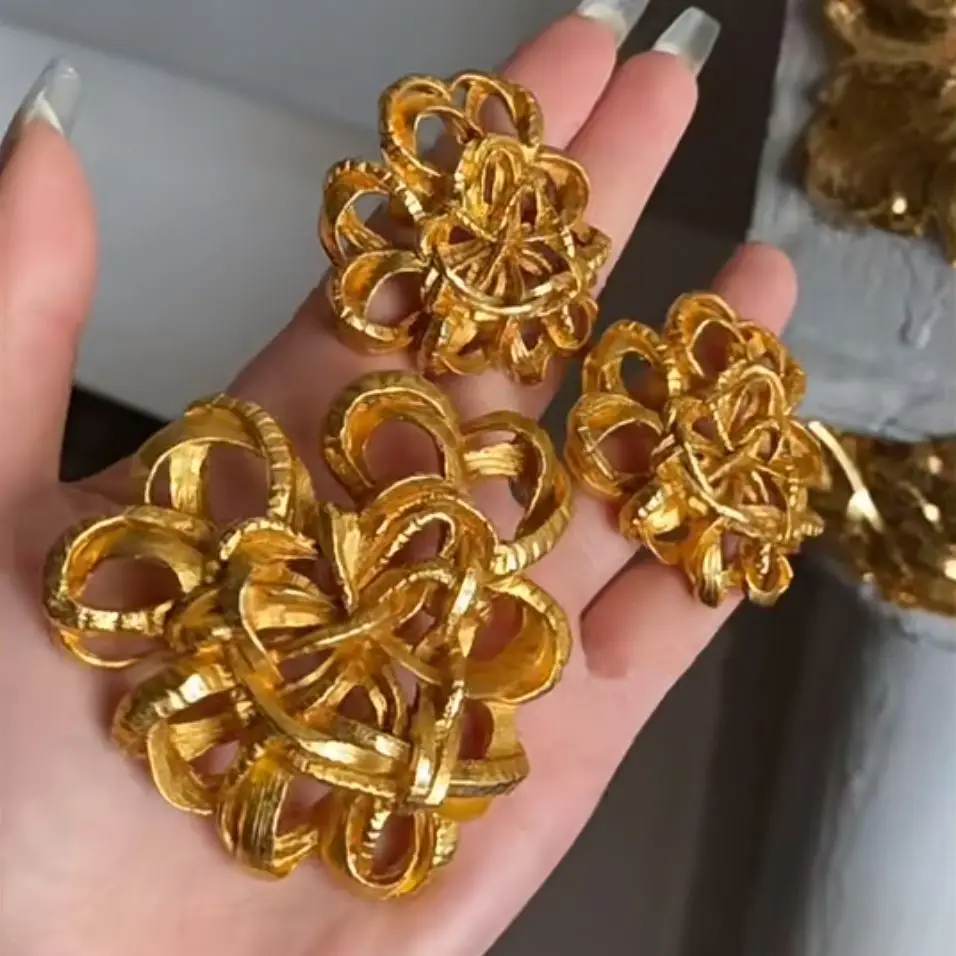 Vintage Big Cutout Flower Stud Earrings For Women Jewelry Runway Party T Show Fancy Trendy Boho INS Japan Korea