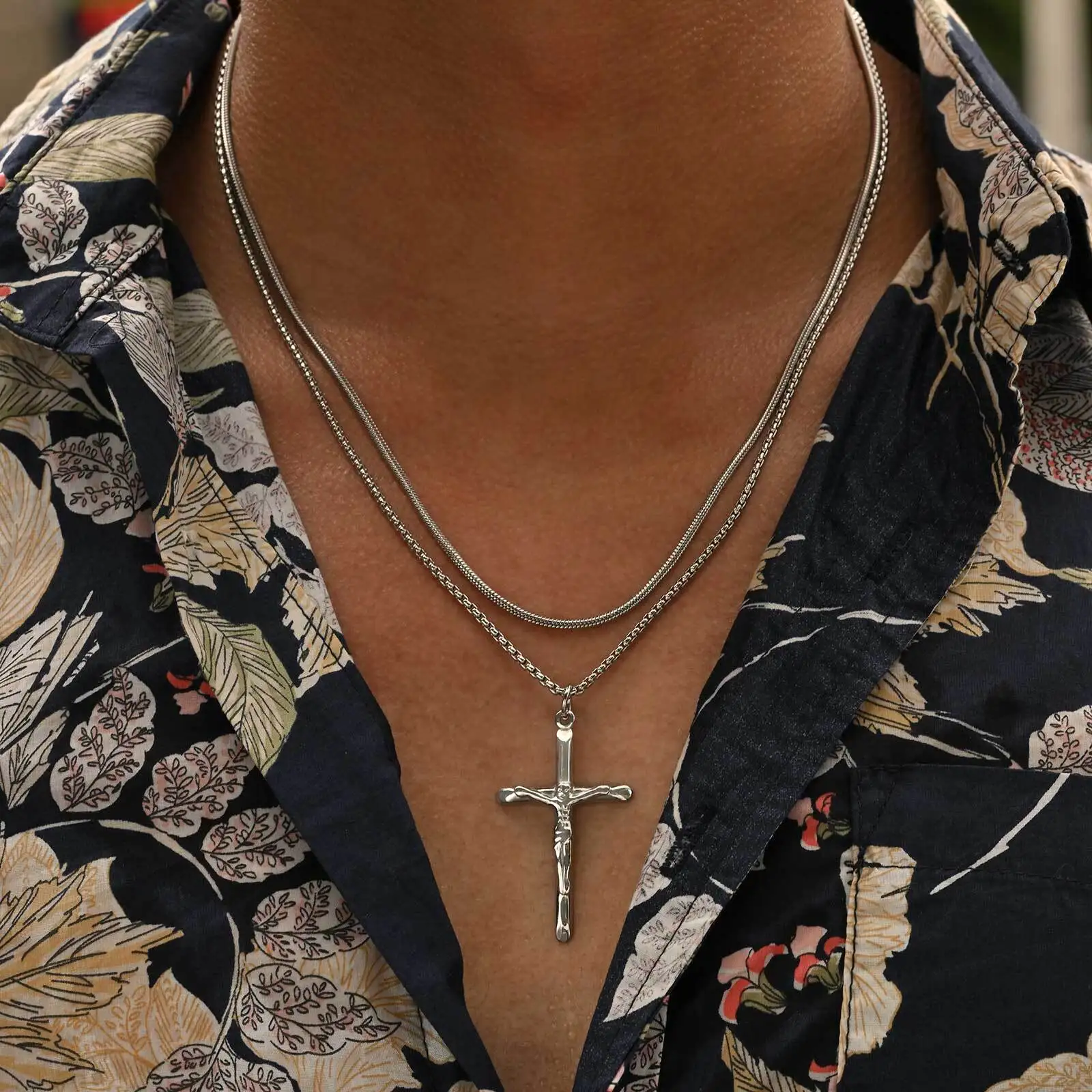 2pcs Catholic Crucifixion Necklace for Men,Stainless Steel Stacked Cross Chain Necklace,Birthday Party Punk Jewelry Gift