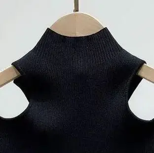 

Women's Black Road Shoulder Sweater Hollow Long Sleeve Round Neck Fall 2023 Fashion New Tops