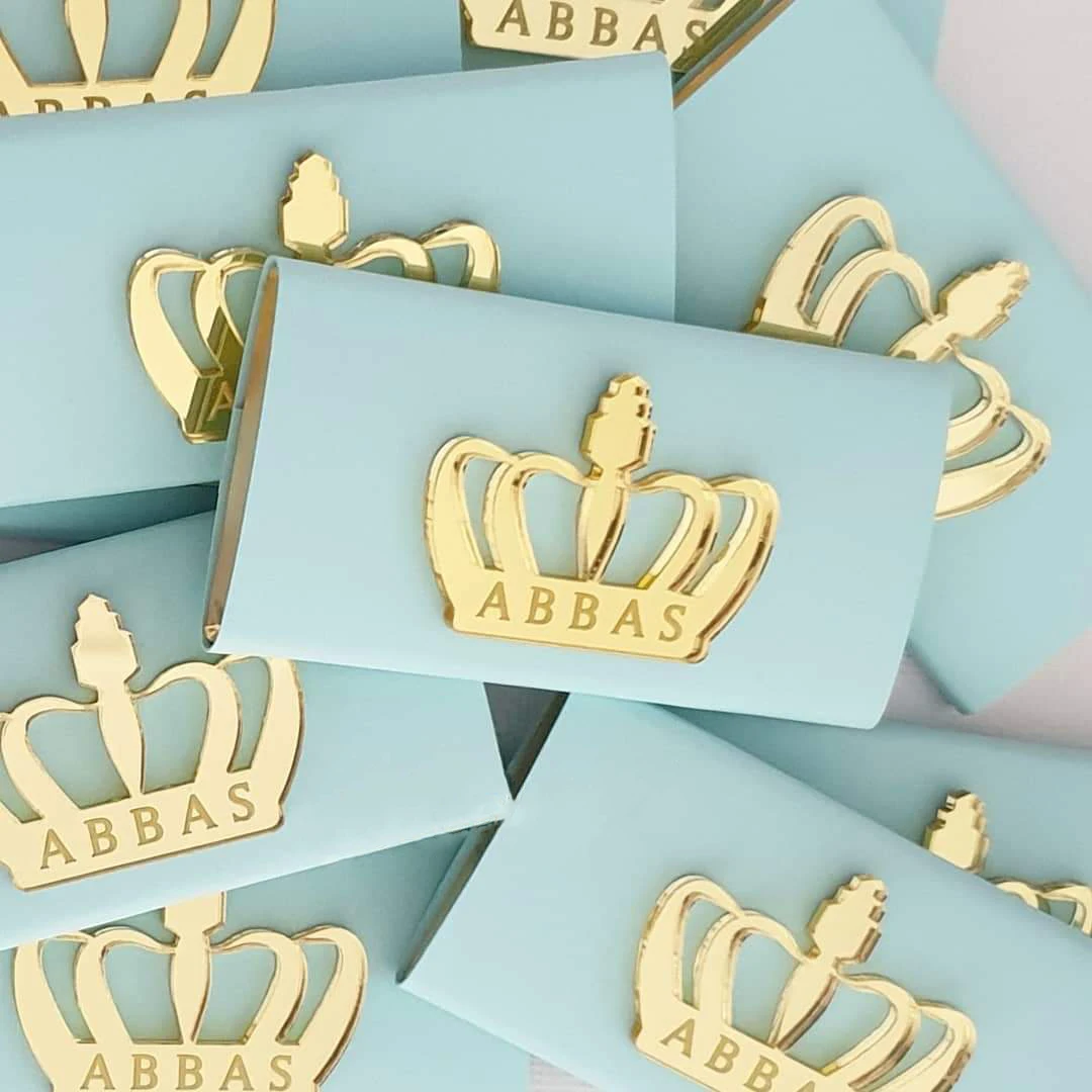

30/50/100pcs Personalized Mirror Crown Wedding Tags Table Center Decor Card Acrylic Baby Name Sign Party Favors Laser Cut Gift