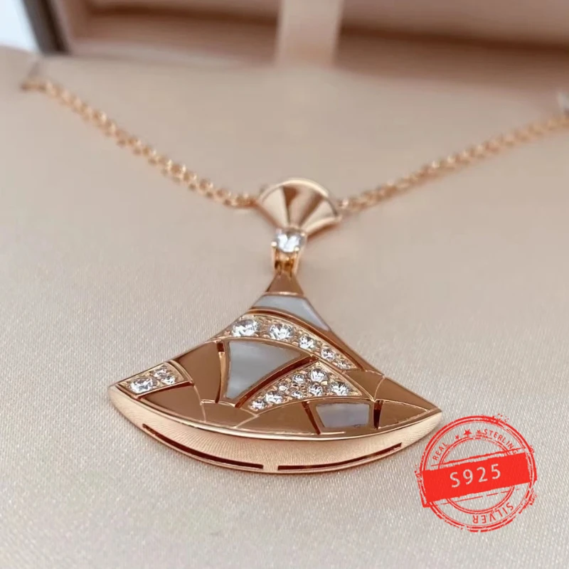

Hot selling European and American style simple love design party fashion personality ladies high necklace jewelry gift