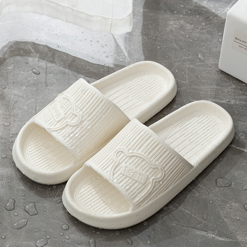 Thick Flat Bottom Bathroom Home Slippers Fashion Soft Sole EVA Indoor Lady Sandals 2025 Summer Non Slip Flip Flops