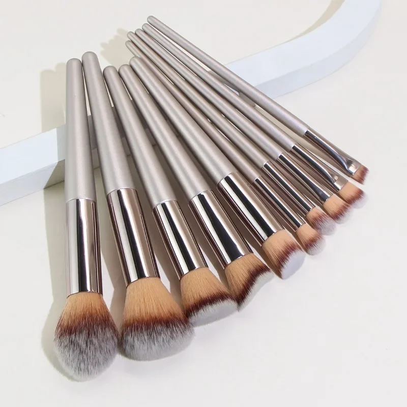 10 Champagne Gold Makeup brush set Eyeshadow Blush Powder Brush Beauty tool bristles soft and skin friendly