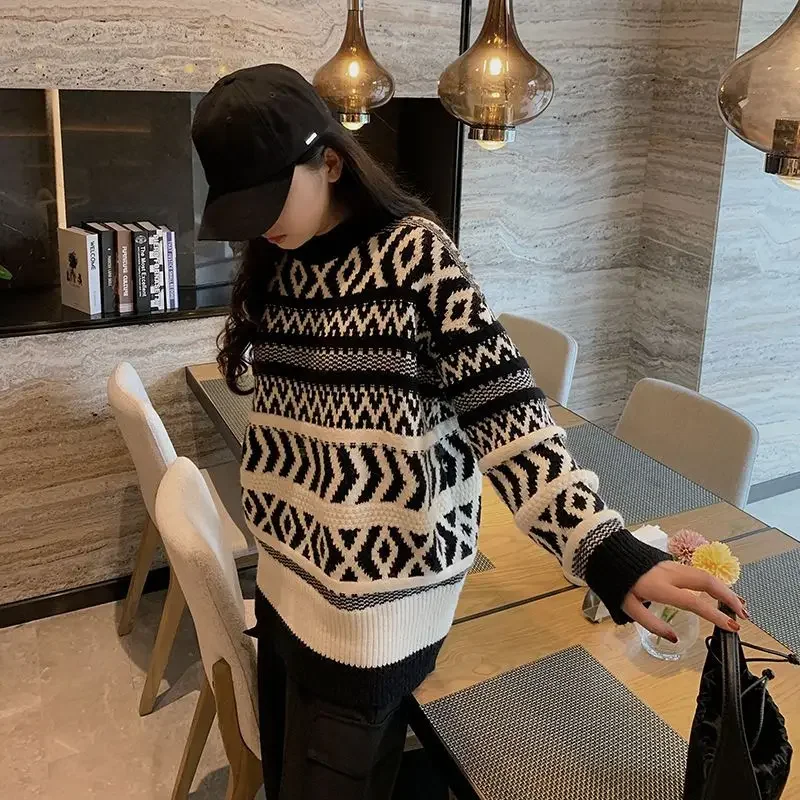 

Knitted Top for Women Pullovers Graphic Ladies Sweaters Round O Neck Black Cheap and Free Shipping Offers Korean Style Fashion