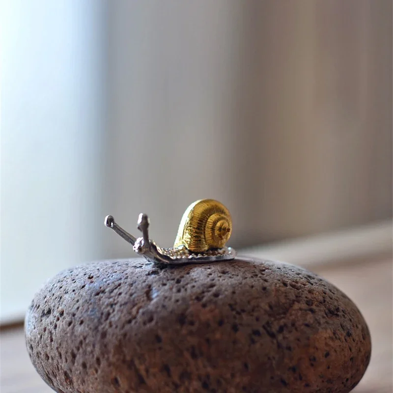 Mini Creative Alloy Snail Small Ornaments Home Decoration Bonsai With Incense Handicrafts Figurines Miniatures Decoration Crafts
