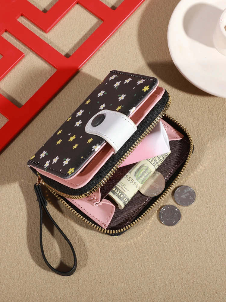 Fashionable and portable short wallet with zippered synthetic leather and ample card slots, perfect for Valentine's Day gift giv 4