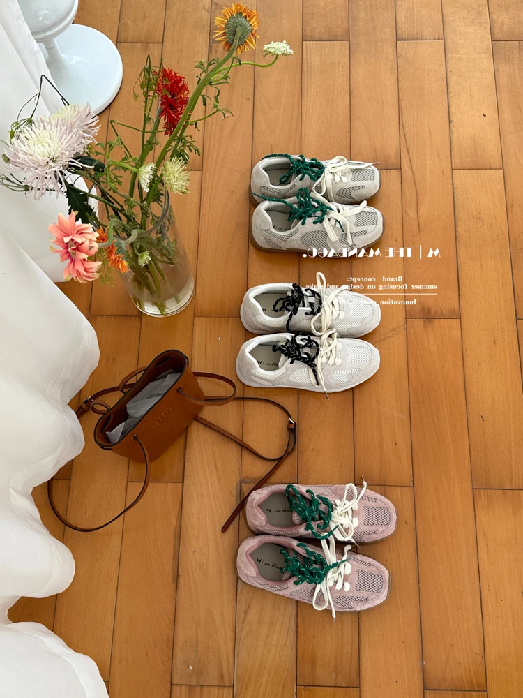 여름 새로운 도착 통기성 운동화 여성 비를위한 다목적 인기있는 부드러운 바닥 스포츠 신발 