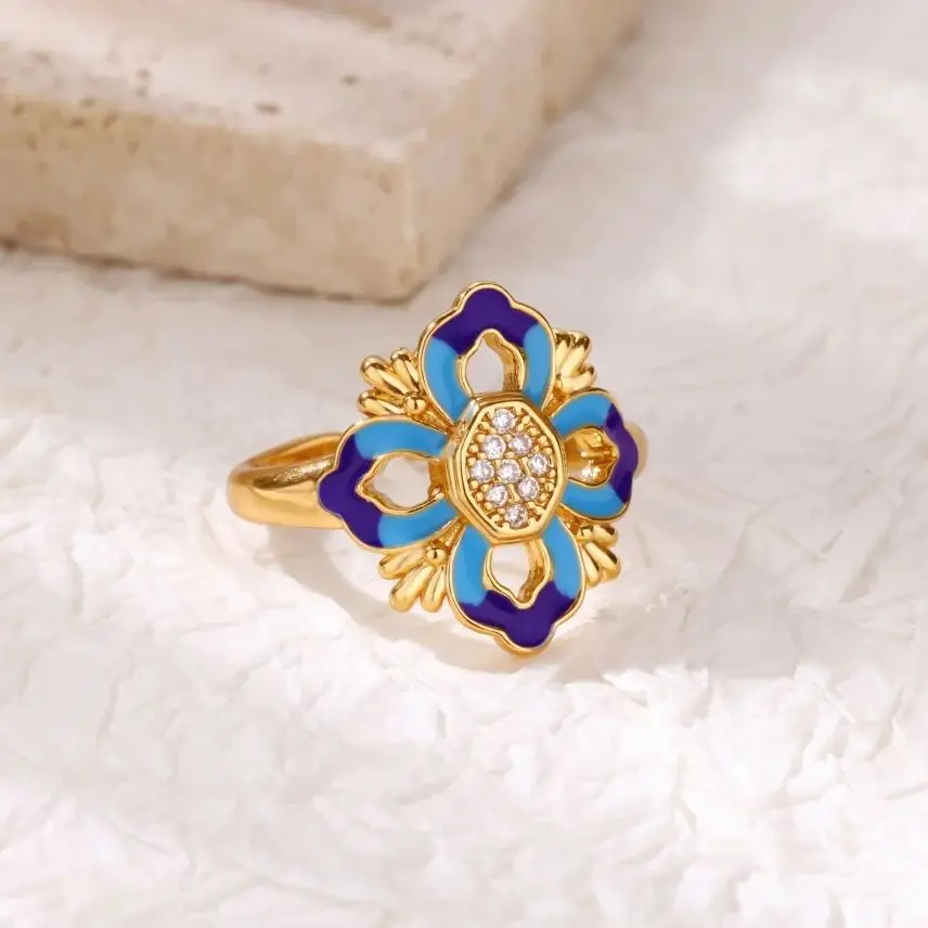Zircon Four-leaf Clover Ring Gold Color Adjustable