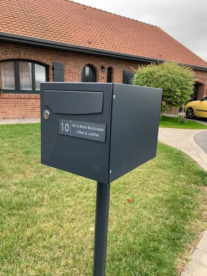 Adhesive Mailbox Sign name badge Personalized Text Standard Size 7*2 cm Engraved Stainless steel Mail box tag Professional Label
