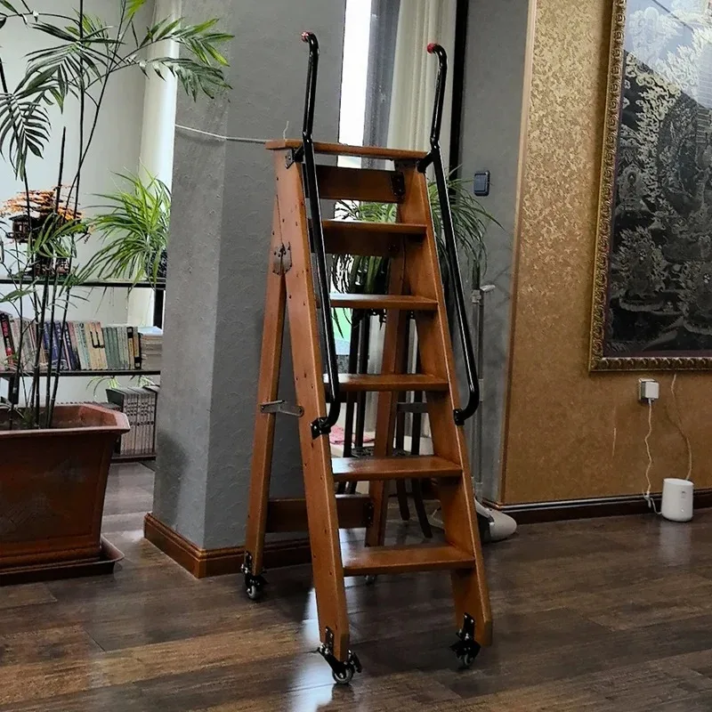 가정용 이동식 단단한 나무 사다리 바퀴가있는 다기능 접이식 사다리 두꺼운 등산 이중 팔걸이 책장