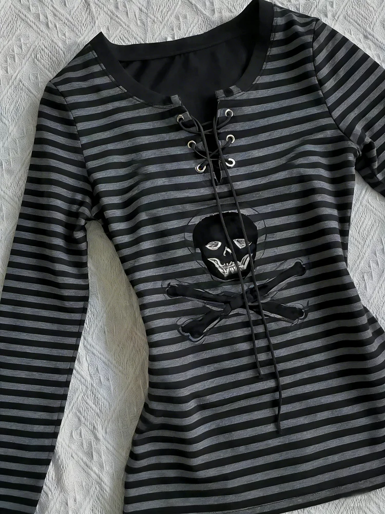 ตัวเลือกสินค้า เสื้อยืดวินเทจผู้หญิง ลายกราฟิก แขนยาว แนว Punk Gothic