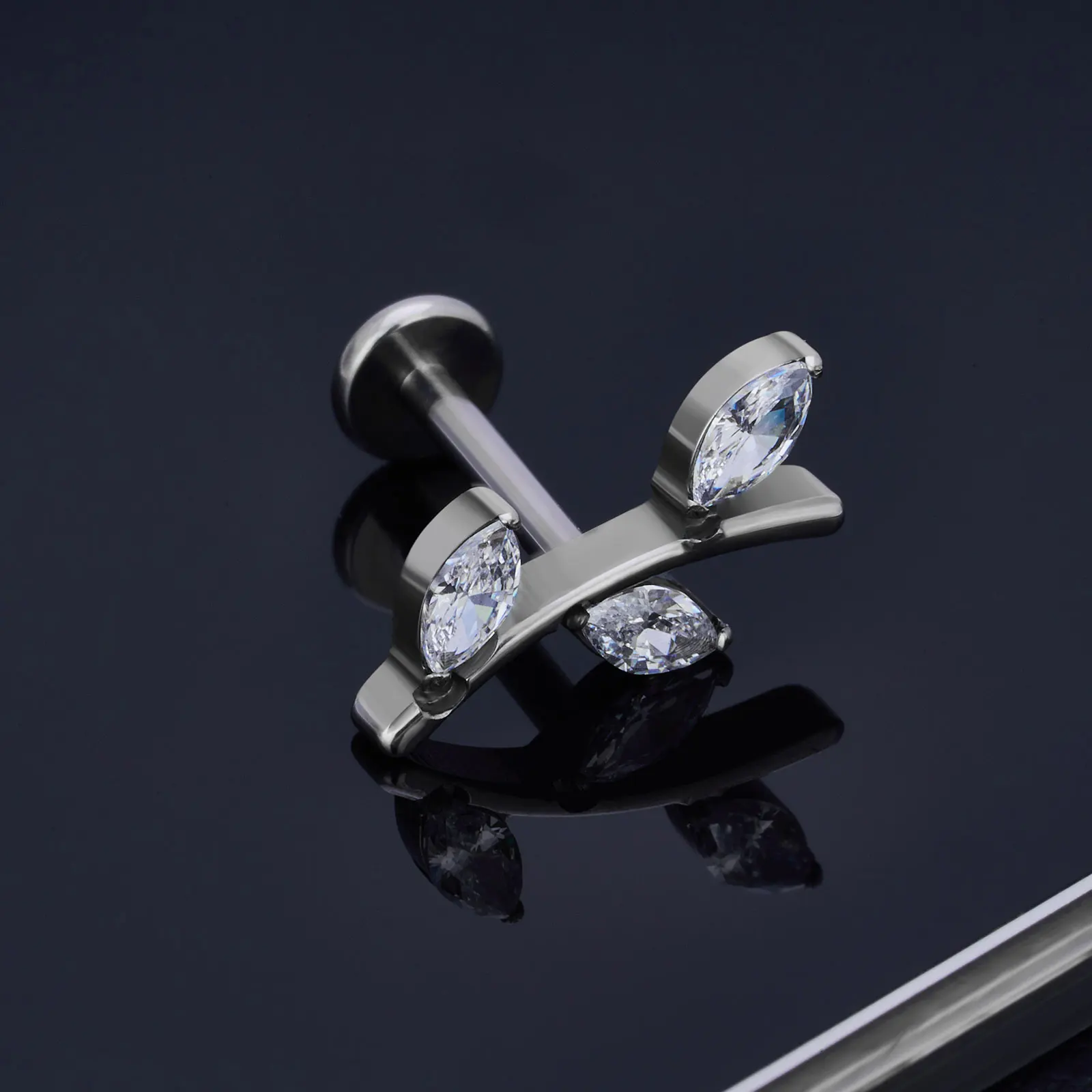 ASTM F136 Titan Funkelnder Marquise CZ Innengewinde Labret Stud Flacher Rücken Ohrringe Helix Tragus Ohrknorpel Körperschmuck – Detail 5