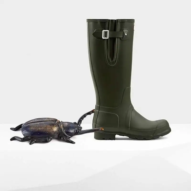 Antique Metal Beetle Shoe Boot Puller Handcrafted Iron Ornament for Vintage Shoe Lovers Unique Cast Iron Boot Remover