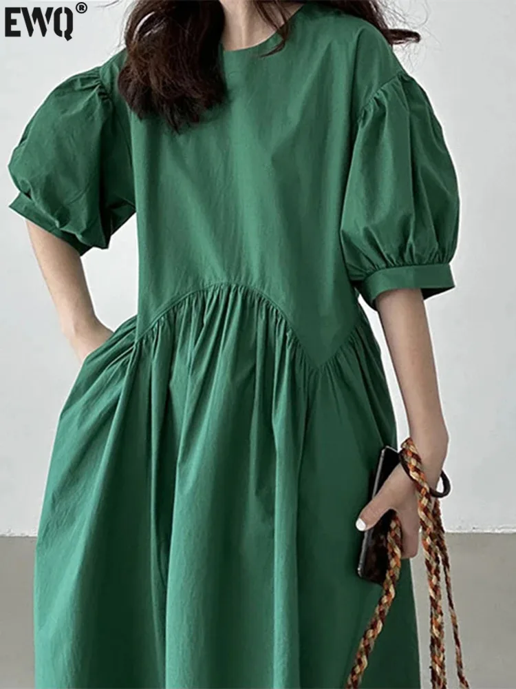 EWQ 여성 라운드넥 루즈핏 주름 긴 원피스, 한국 시크한 스타일, 언발란스 그린 버블 슬리브, 2024 여름, 16U9763 