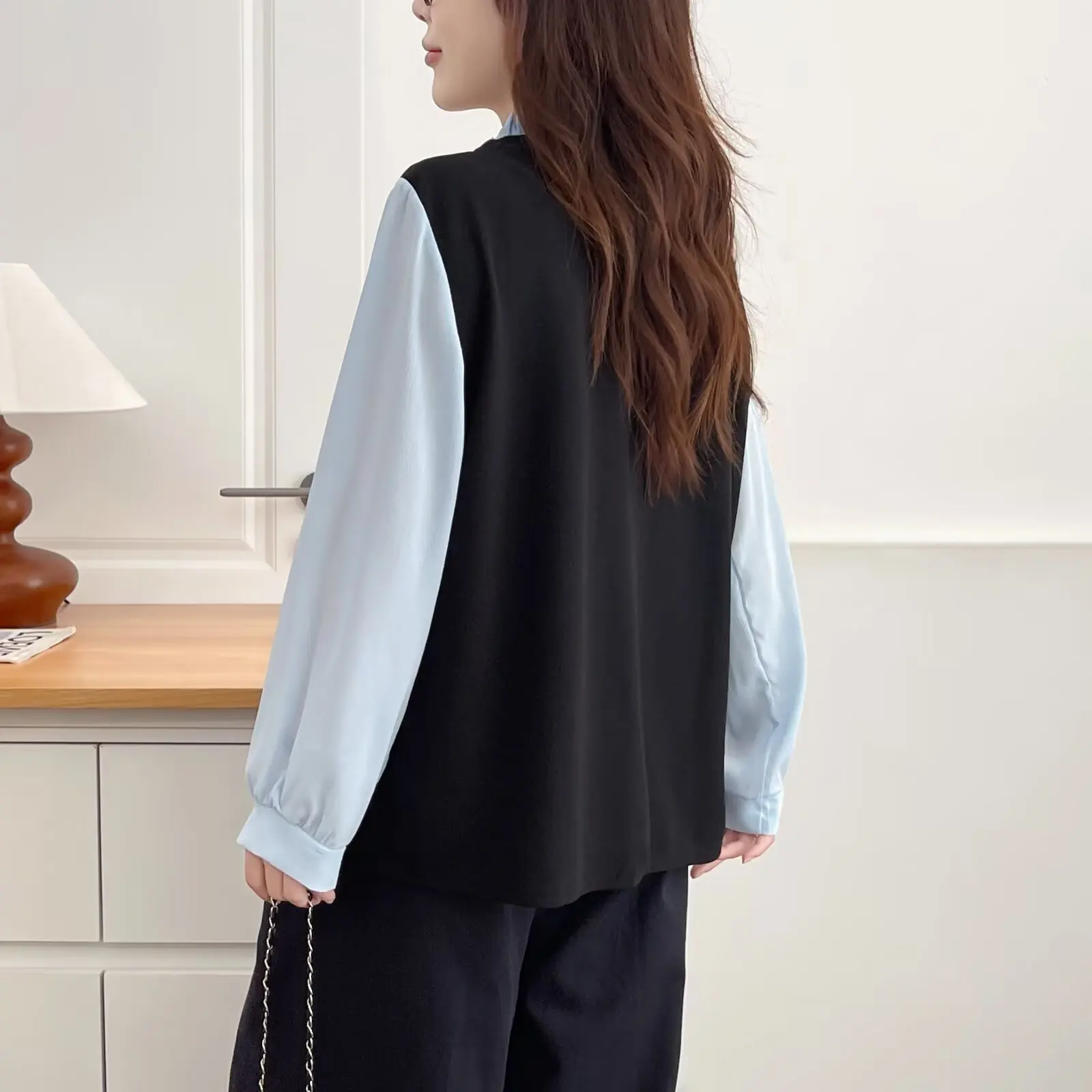 XXXXL Fashion Plus Size Women's Shirt 2025 Autumn New Style Casual V-neck Lace Fake two-piece Shirt 2505