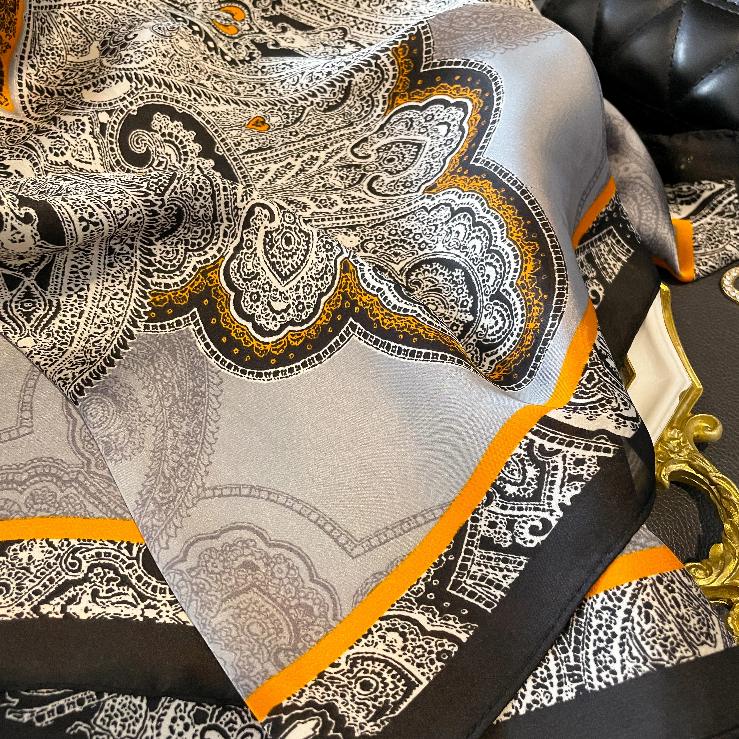 2024 New Horse Print Female Silk Neck Scarf Square Hair Scarves Foulard Head Band Shawls Wraps Neckerchief Bandana Women