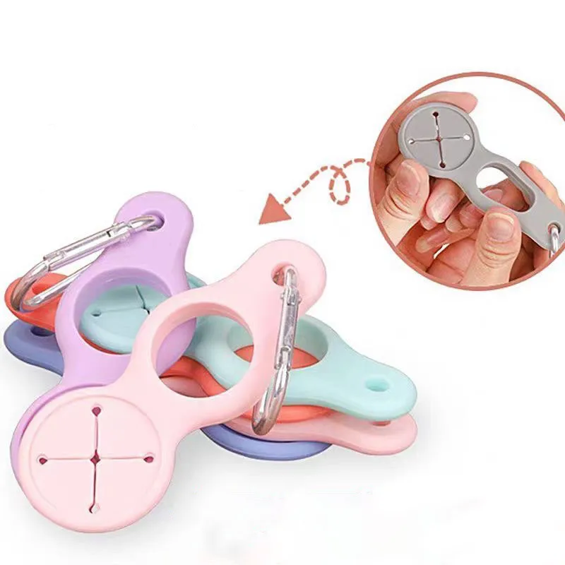 4pcs Portable Silicone Water Bottle Buckle Carabiner Clip Bottle Holder Towel Hanger Backpack Clip Camping Hiking Travel Tools