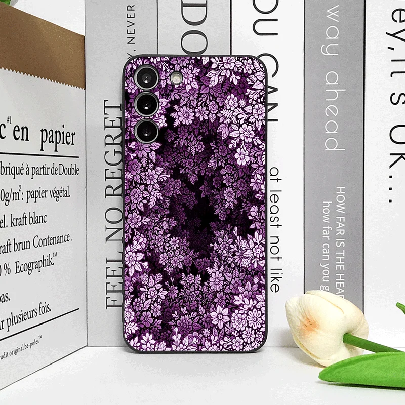 Vibrant Retro Floral Pattern Soft Phone Case