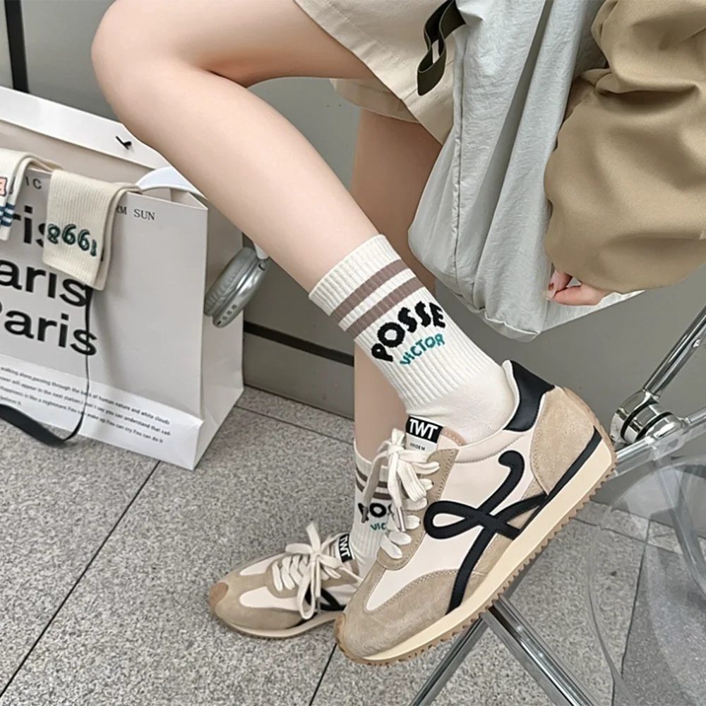 5 Paar modische Damensocken, neue Mädchen-Street-Casual-Crew-Socken, atmungsaktiv, mit Buchstabenmuster, trendig, bequem, Baumwollsocken, lange Socken – Detail 18