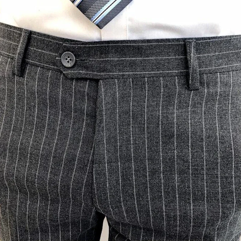 thumbnail image 1 of Pantalones de verano ajustados para hombre, pantalones de traje negros trenzados, 9 pantalones cortos para hombre, tela nueva en ropa de trabajo, pantalones formales coreanos, muchas reseñas, 1 of 5