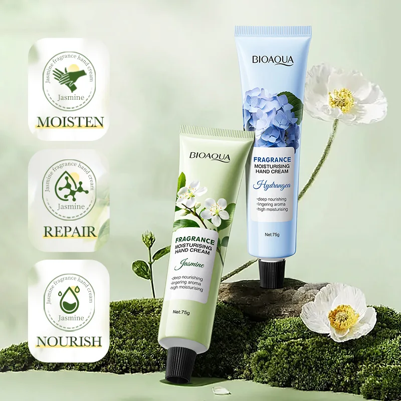 Floral Hand Cream Gift Set &ndash; Nourishing Winter Care for Dry Skin with a Softening Feel & Delicate Blooming Fragrance