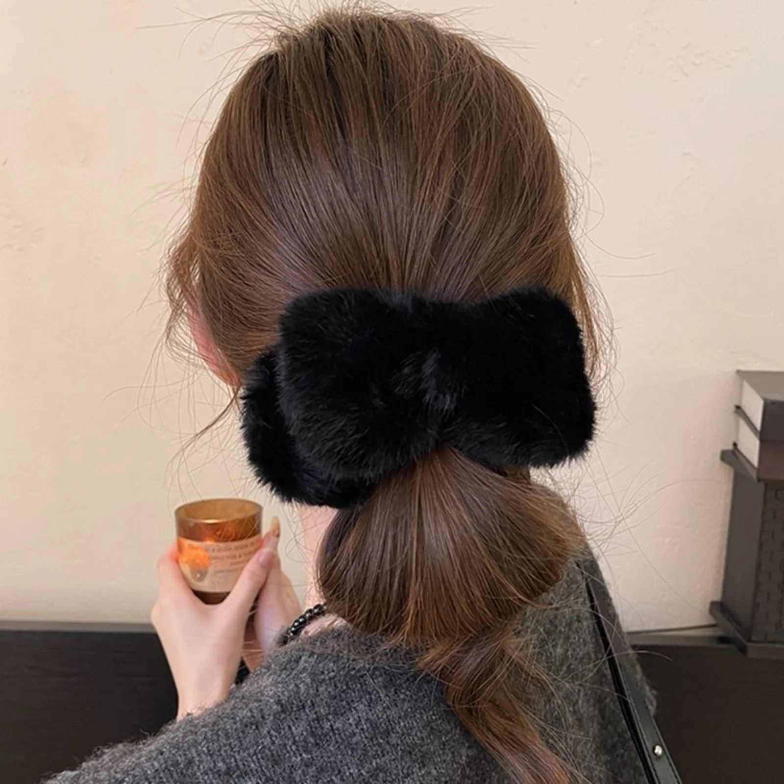 1PC Faux Fur Bow Hair Claws, Soft Fluffy Hair Clips, Elegant Winter Hair Accessories For Women, Cute Trendy Updo Hair Decor