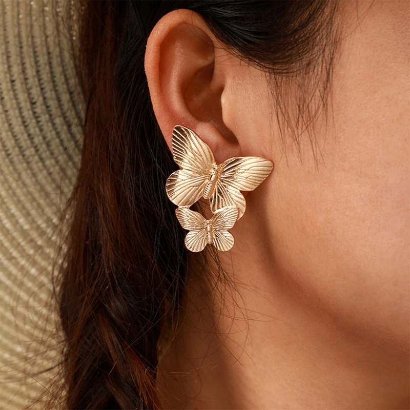 

Retro Minimalist Butterfly Stud Earrings New Exaggerated Cold Wind Fashion Earring For Women Opening Accessories