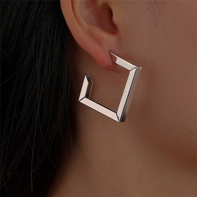 Hoop Earrings for Women Statement Vintage Punk Heavy Metal Circle Round Gold Earrings Fashion Jewelry Gifts