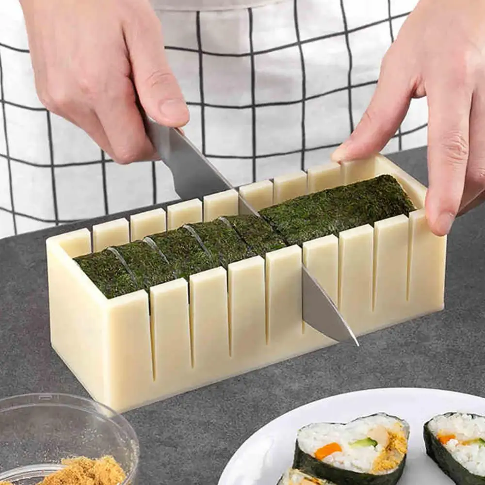 Sushi Maker DIY Tools 3 Pieces Japanese Sushi Maker Mold Triangle Shape Sushi Press Mold Sushi Making Kits 