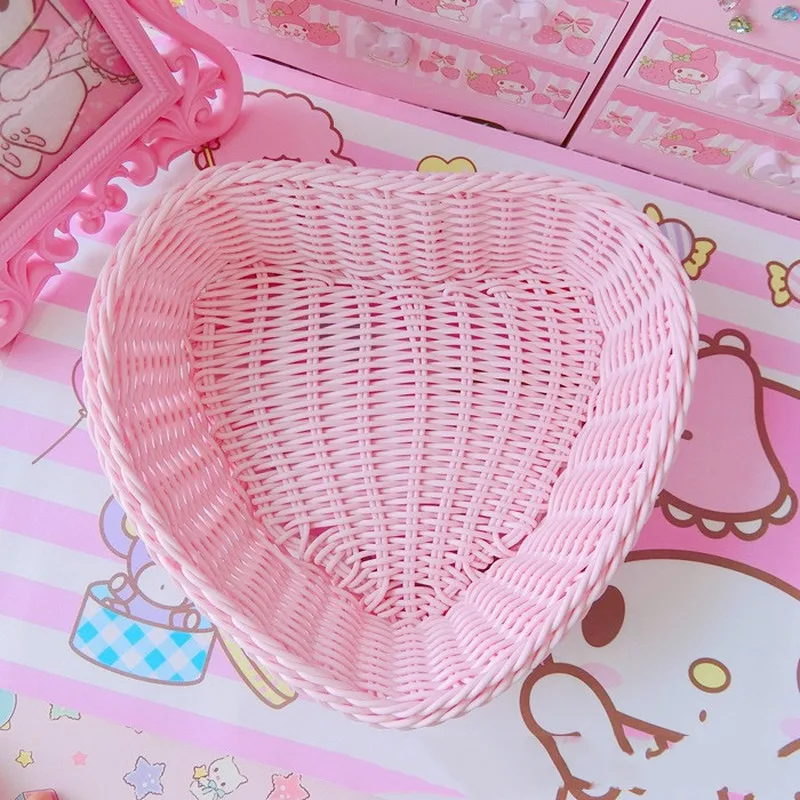 1 Pcs Love Heart Shape Basket Desktop Sweet Color Basket Photo Props For Home Storage Decoration Basket Storage Fruit Basket
