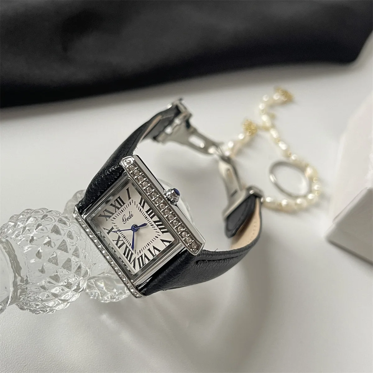 Square Diamond Women\'s Quartz Wrist Watch Fashion Trends Ladies Watches Designer High-end Luxury Birthday Gifts Free Shipping